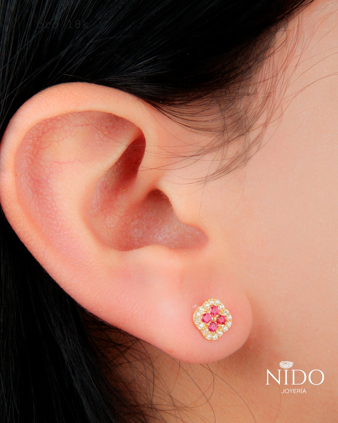 Topo Van Cleef circón fucsia peso 1,43 gramos 18k