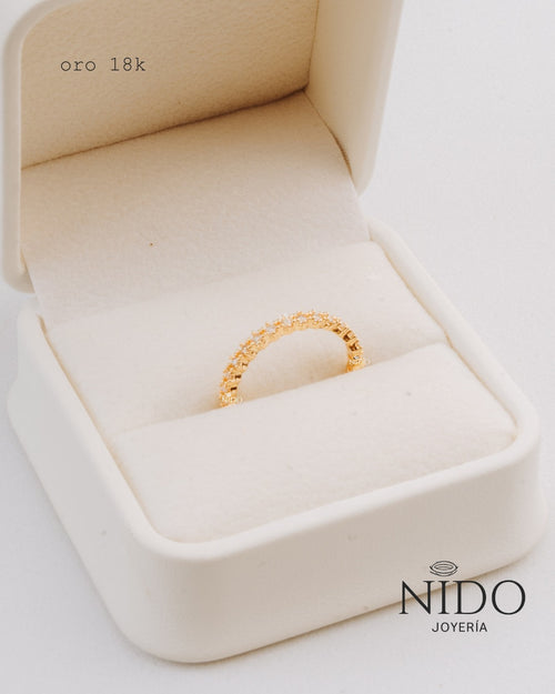 Anillo completo circones talla 5,25 peso 1,69 gramos