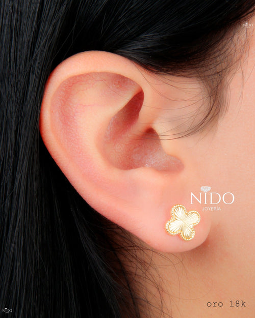 Topo Van Cleef mediano peso 1,28 gramos 18k