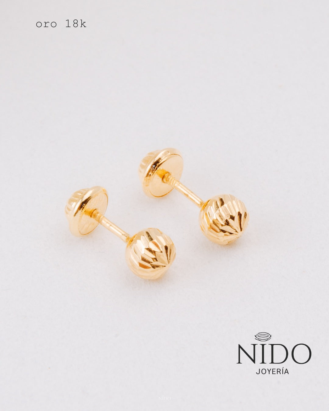 Topo Balin diamantado 0.61 g 18k