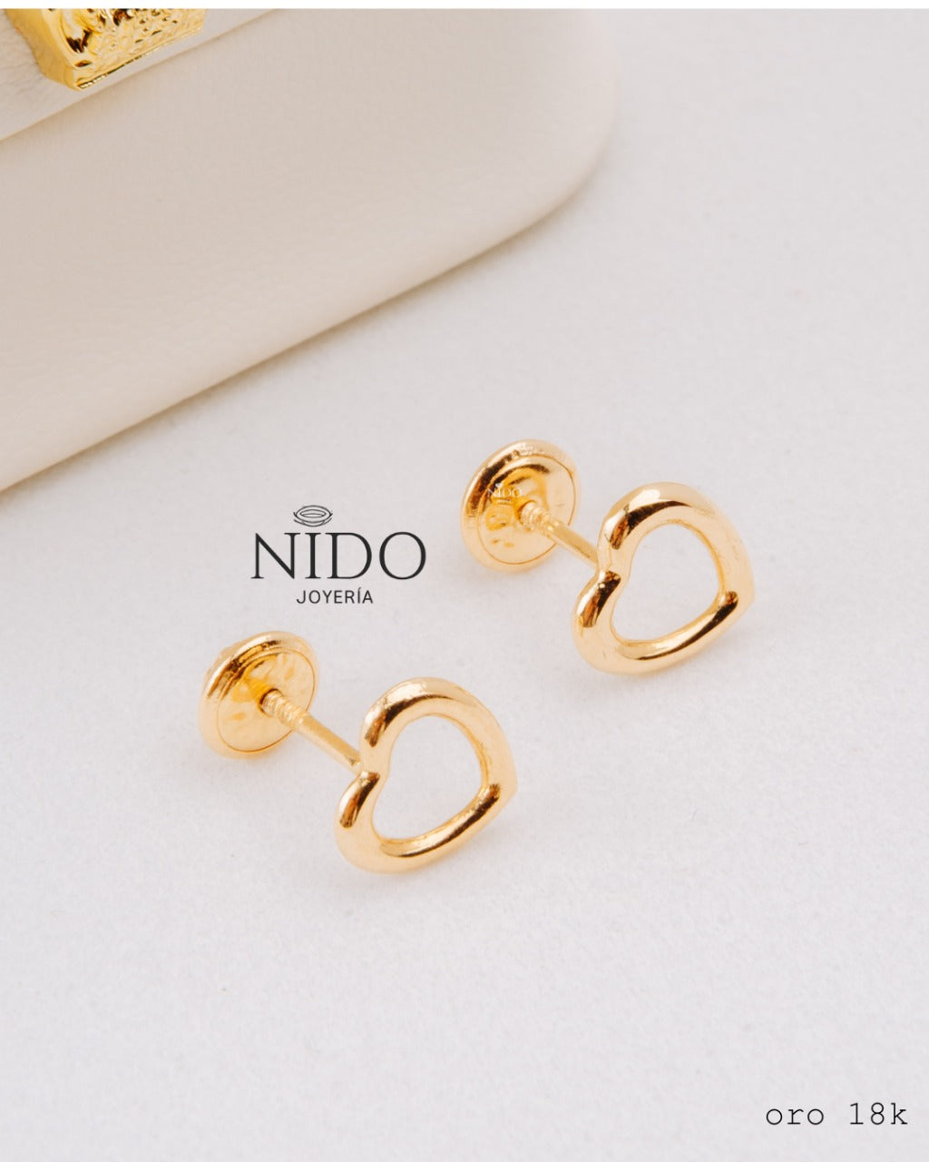 Topo corazón marco mediano peso 0.66g 18k