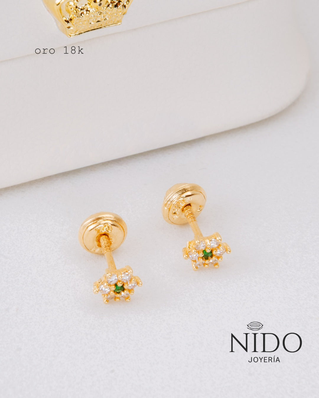 Topo circón pequeño verde peso 0,75 gramos 18k